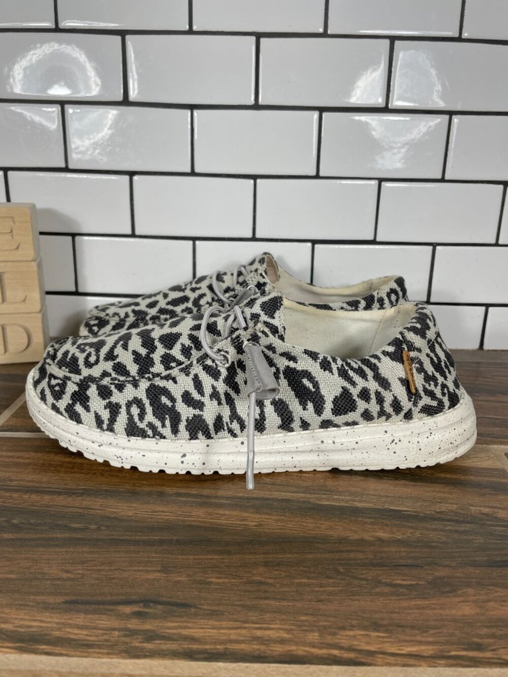 Hey Dude Wendy Shoes Womens Size 6 Woven Cheetah Print Moc Toe Comfort Slip On